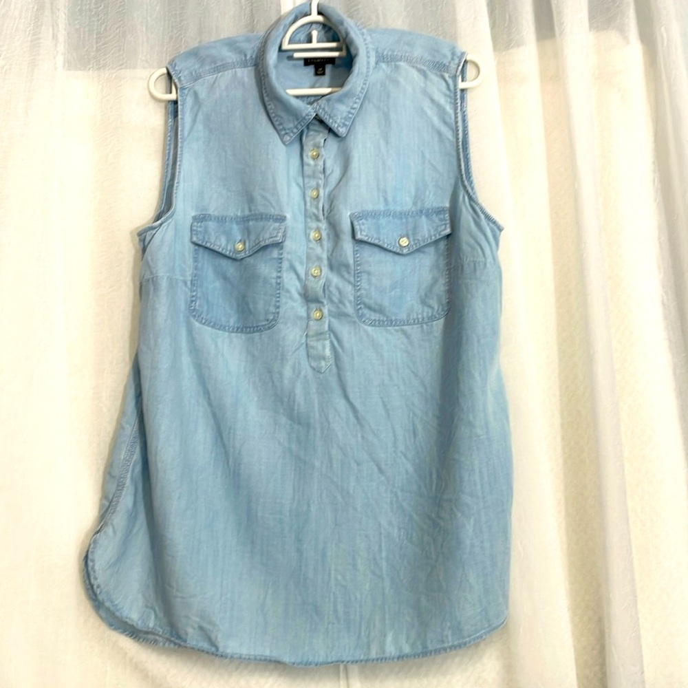 Talbots Size 14  Button Up 100% Lyocell Chambray blue wash Sleeveless Blouse